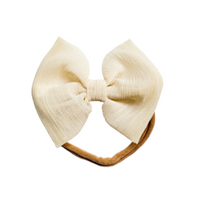 Cream Crepe : Classic Bow