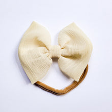 Cream Crepe : Classic Bow