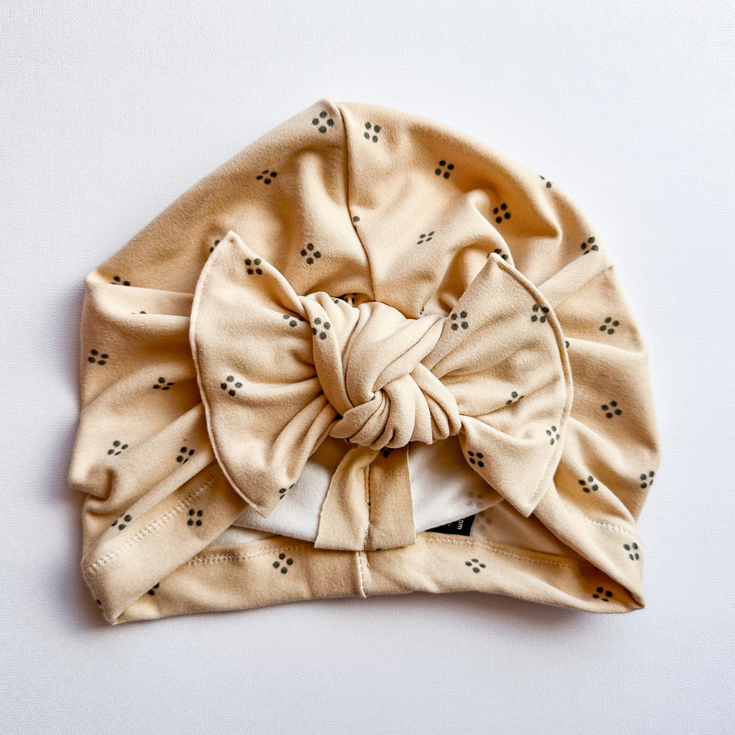 Tan Dots Hat : w/ Flat Bow