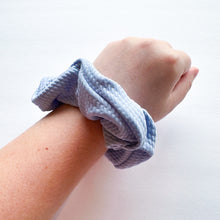 Carolina Blue : (Mommy & Me set) Scrunchie & Flat Bow Headband