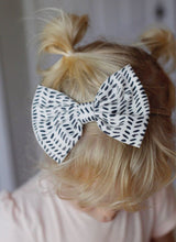 Ink Blots : Classic Bow