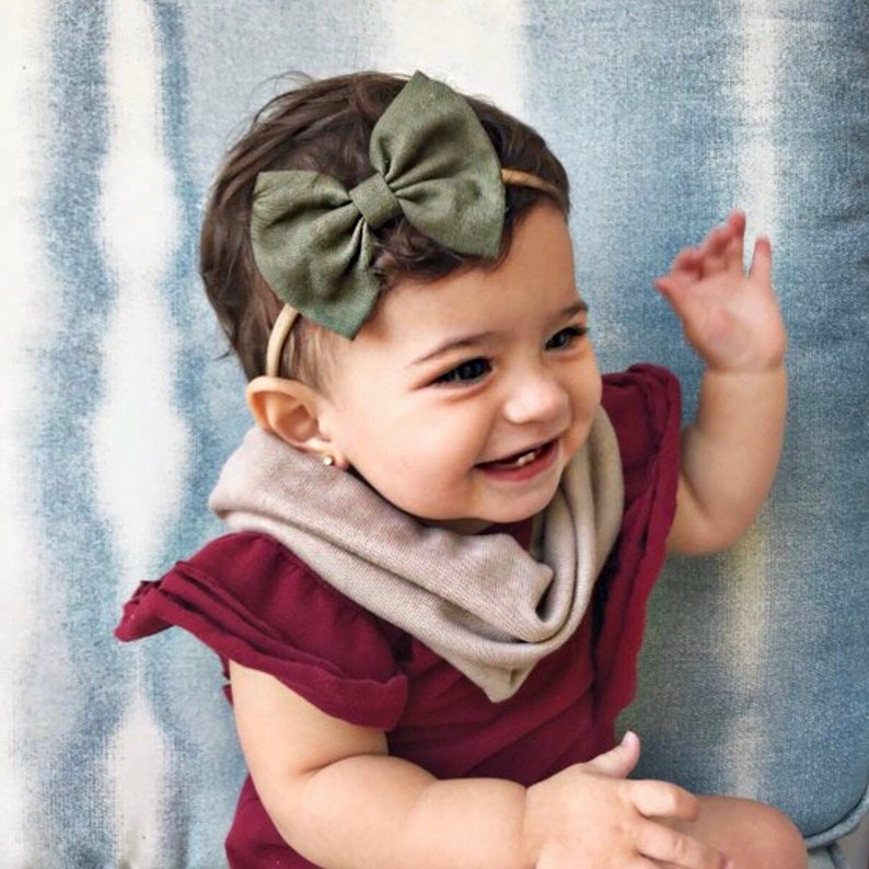 Hunter Green Linen : Classic Bow