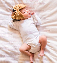 Gold Velvet : XL Bow
