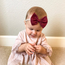 Burgundy : Classic Bow