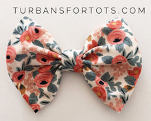 Rosa in Peach : Classic Bow