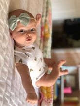 Seafoam Linen : Classic Bow