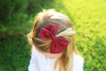 Burgundy : Classic Bow