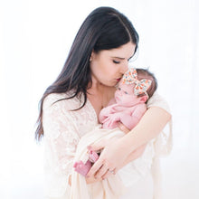 Rosa in Peach : Classic Bow