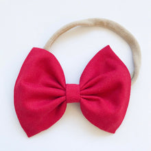 Red Linen : Classic Bow
