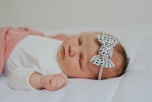 Ink Blots : Knot Bow