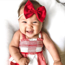 Red Linen : Classic Bow