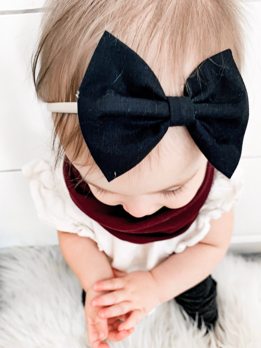 Solid Black : Classic Bow