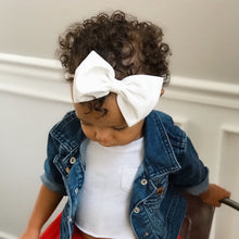 White Velvet : XL Bow