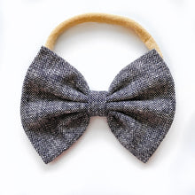 Black Weave Linen : Classic Bow