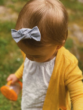 Light Chambray : Knot Bow