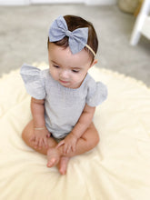 Light Chambray : Classic Bow