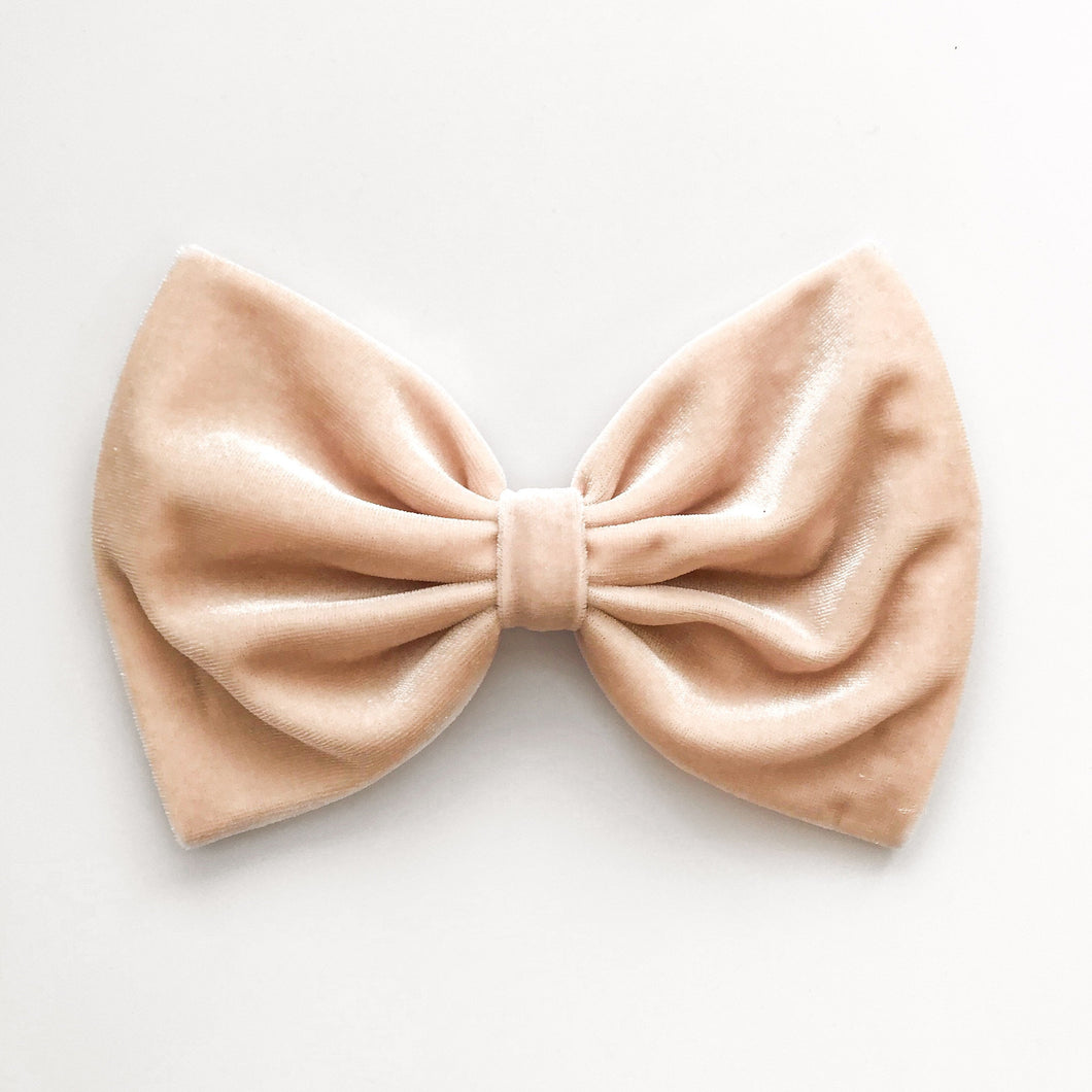 Champagne Velvet : Scarf Bow (on clip)