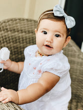 Light Chambray : Classic Bow