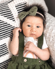 Green Linen : Classic Bow