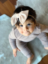Champagne Velvet : XL Bow