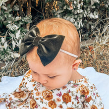 Emerald Velvet : XL Bow
