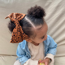 Amber Abstract Dots : Scarf Bow CLIP