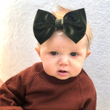 Emerald Velvet : XL Bow