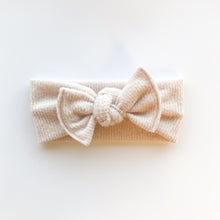 Heathered Natural : Flat Bow Headband