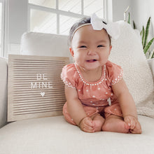 White Embroidered : Classic Bow