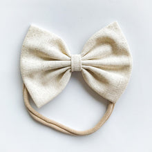 Natural Linen : Classic Bow