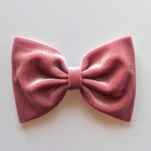 Mauve Velvet : XL Bow