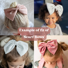 Santa's Snow : Scarf Bow (on clip)