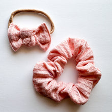 Light Pink Waffle : (Mommy & Me) Knot Bow & Scrunchie
