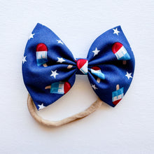 Firecracker Pops : Classic Bow