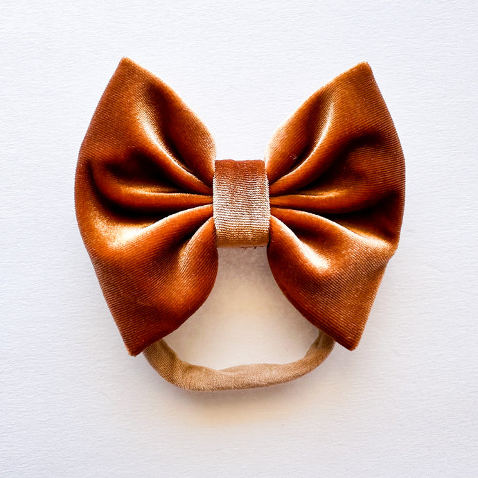 Copper Velvet : Classic Bow