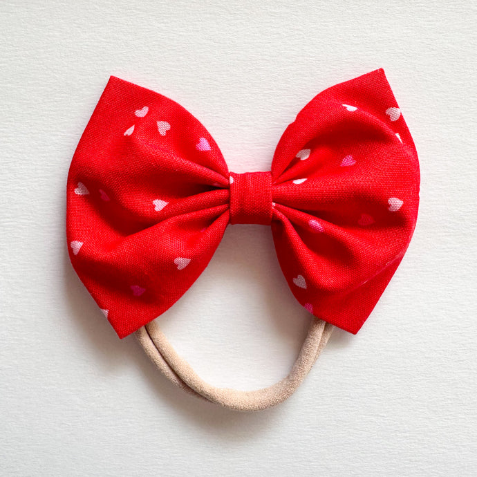 Scattered Hearts : Classic Bow