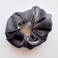 Gray Velvet : Scrunchie
