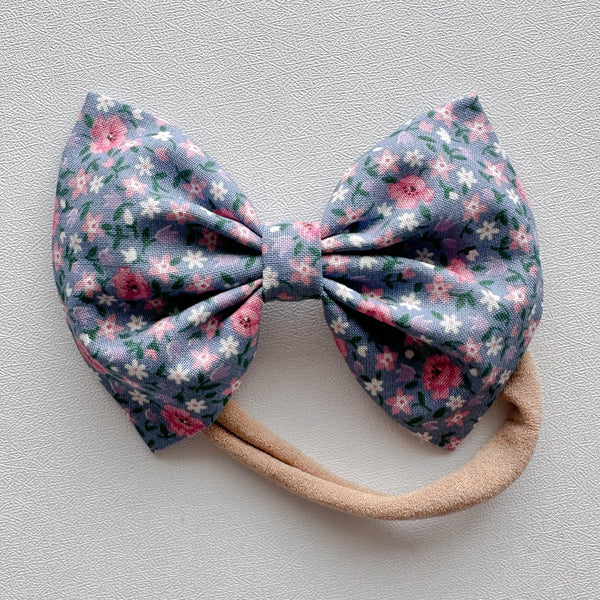Pretty Posies : Classic Bow