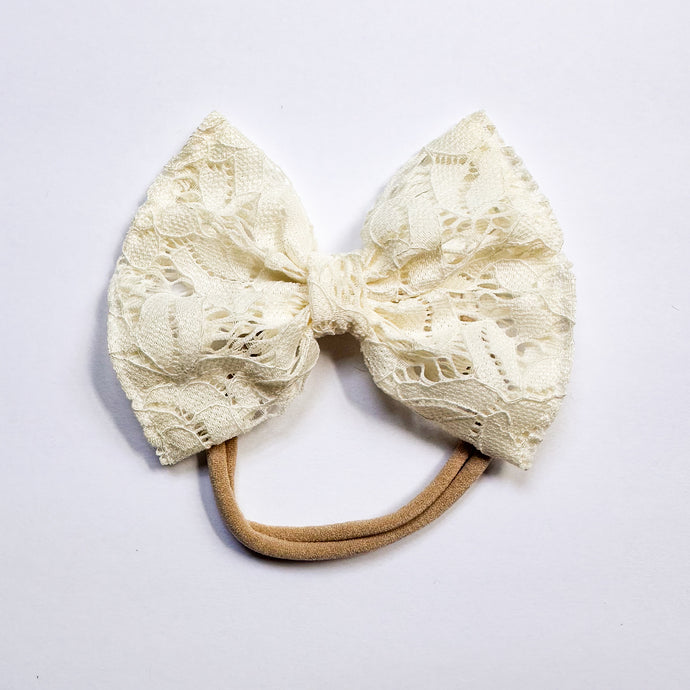 Cream Lace : Classic Bow