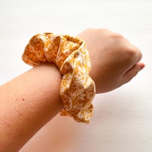 Marigolds : Scrunchie