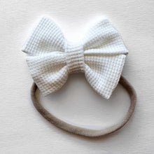 Ivory Thermal : Loopsie Bow