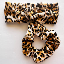 Cheetah Textured : (Mommy & Me set) Scrunchie & Flat Bow Headband