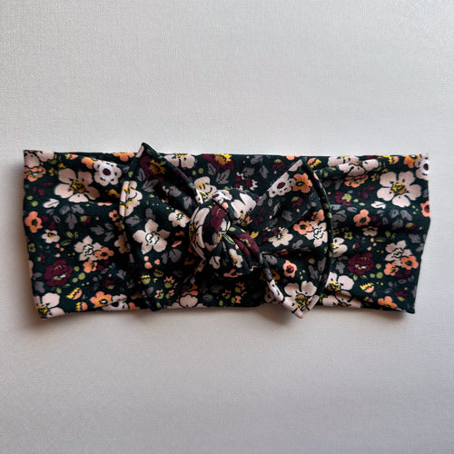 Petunias on Pine : Flat Bow Headband