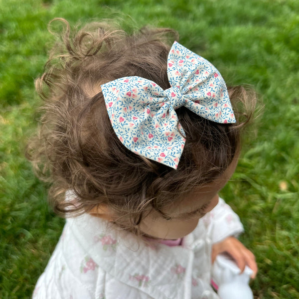 Blooming Hearts : Classic Bow