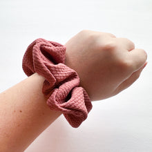 Mauve Textured : Scrunchie