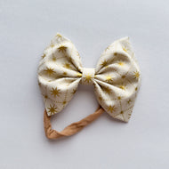 Christmas Stars in Cream : Classic Bow