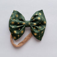 Christmas Stars in Evergreen : Classic Bow