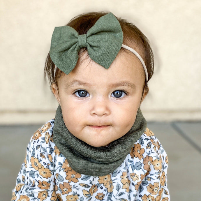 Green Linen : Classic Bow
