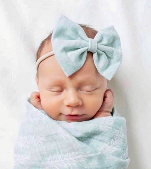 Seafoam Linen : Classic Bow