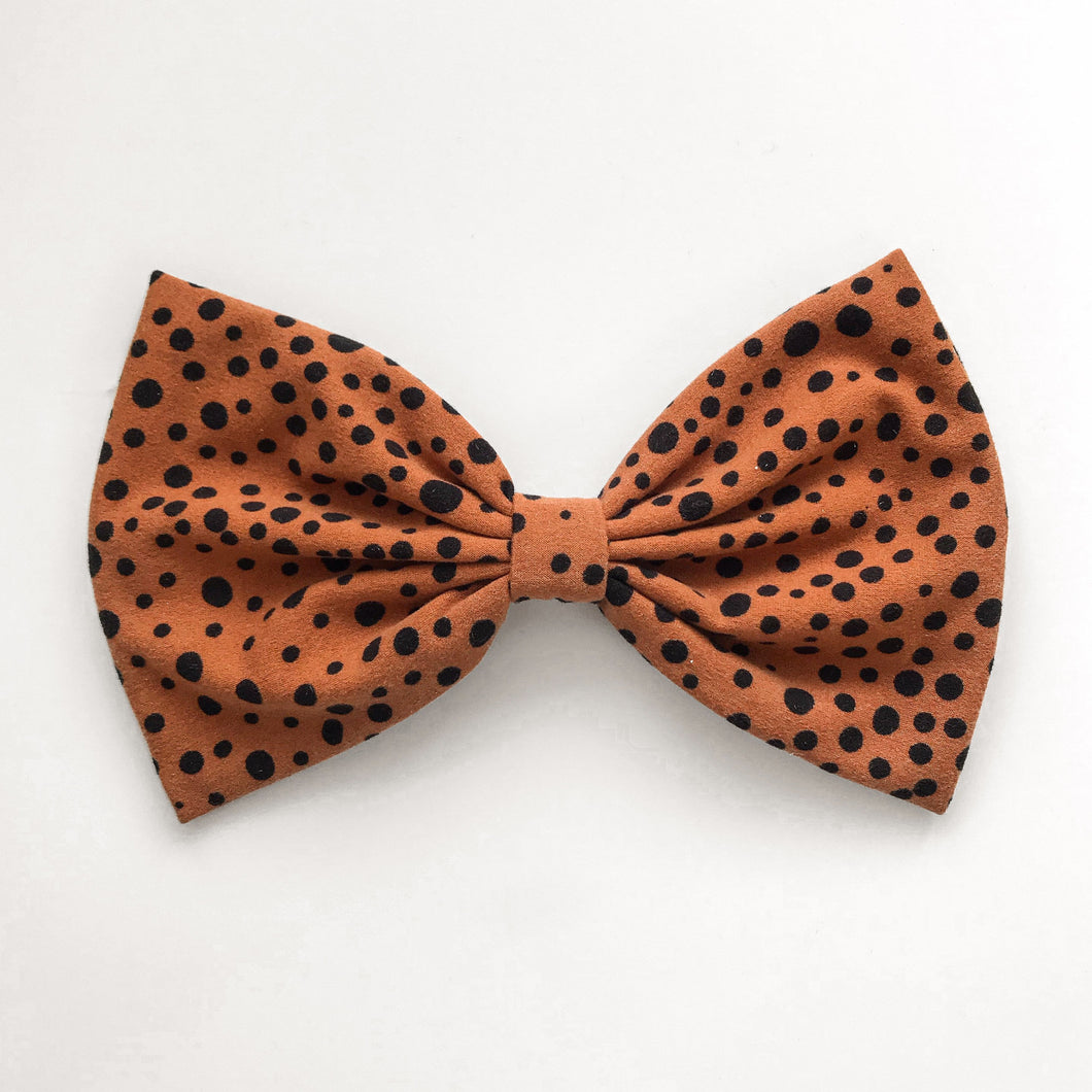 Amber Abstract Dots : Scarf Bow CLIP